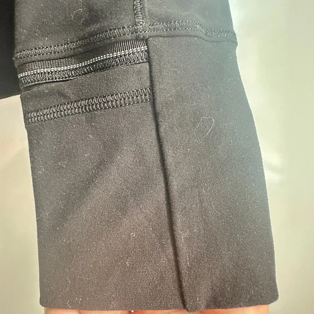 Lululemon Fresh Track Black Half Zip Long Sleeve Pullover Athleisure‎ Size 10